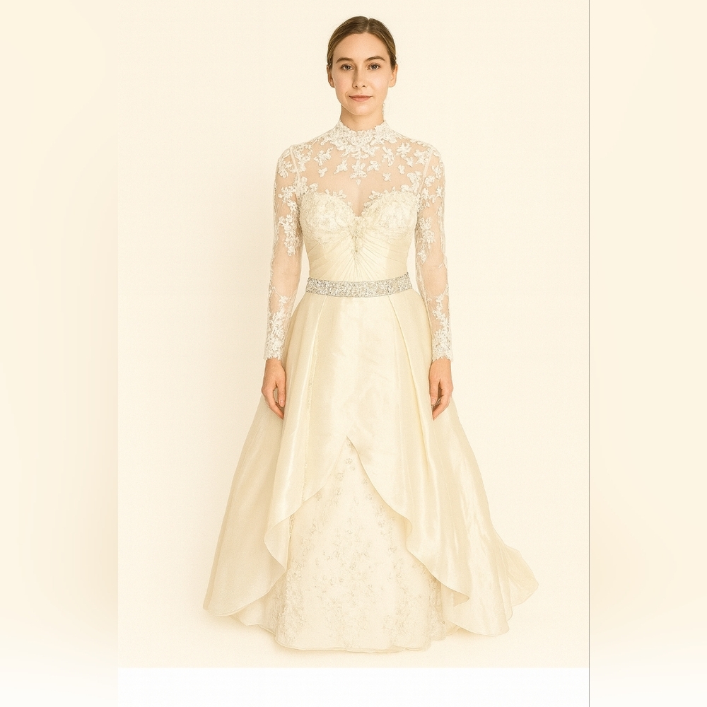 Stephen Yearick Ivory Lace Wedding Dress